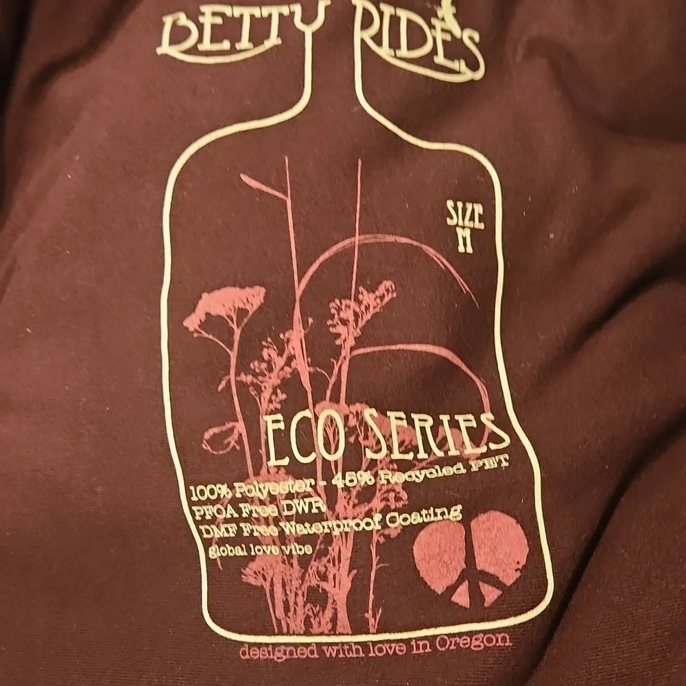 Betty Ride Winter Jacket - Picture 9 of 10